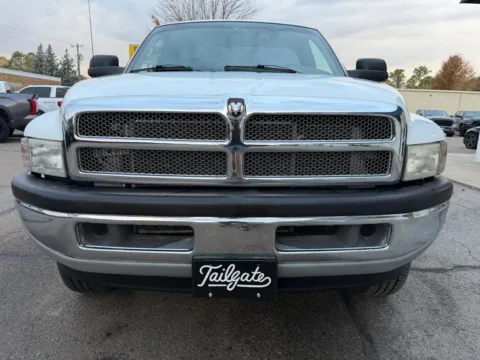 Another view of 2001 Dodge Ram 2500 Regular Cab Long Bed for sale in Fremont, NE at Tailgate Motor Co. (Fremont North)