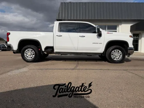 White 2024 Chevrolet Silverado 2500 HD Crew Cab LTZ Pickup 4D 6 1/2 ft for sale in Fremont, NE