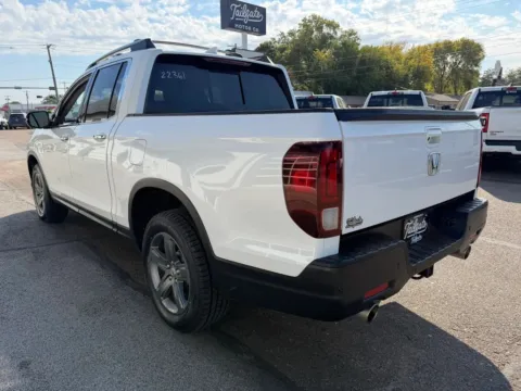 More photos of 2023 Honda Ridgeline RTL-E Pickup 4D 5 ft at Tailgate Motor Co. (Fremont North), NE