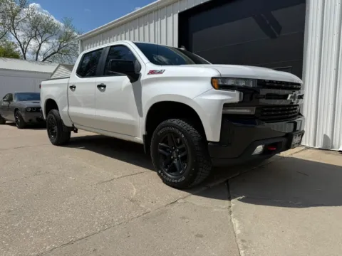 Photos of 2022 Chevrolet Silverado 1500 Limited Crew Cab LT Trail Boss Pickup 4D 5 3/4 ft for sale in Wahoo, NE at Tailgate Motor Co. (Wahoo)