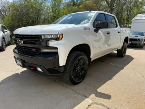 More photos of 2022 Chevrolet Silverado 1500 Limited Crew Cab LT Trail Boss Pickup 4D 5 3/4 ft at Tailgate Motor Co. (Wahoo), NE
