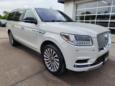 Photos of 2019 Lincoln Navigator L Reserve Sport Utility 4D for sale in Wahoo, NE at Tailgate Motor Co. (Wahoo)