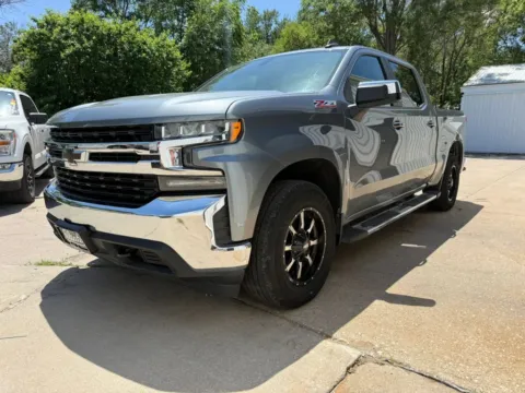 More photos of 2019 Chevrolet Silverado 1500 Crew Cab LT Pickup 4D 5 3/4 ft at Tailgate Motor Co. (Wahoo), NE