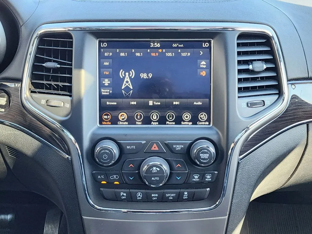 2018 Jeep Grand Cherokee Overland - Photo 18