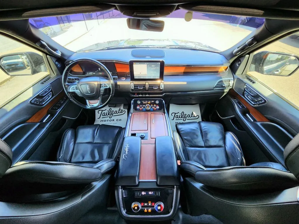 2018 Lincoln Navigator Select - Photo 19