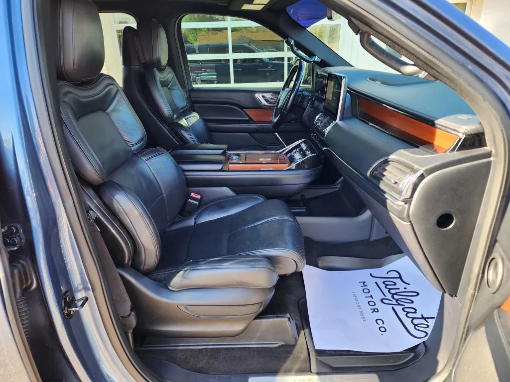 2018 Lincoln Navigator Select - Photo 10