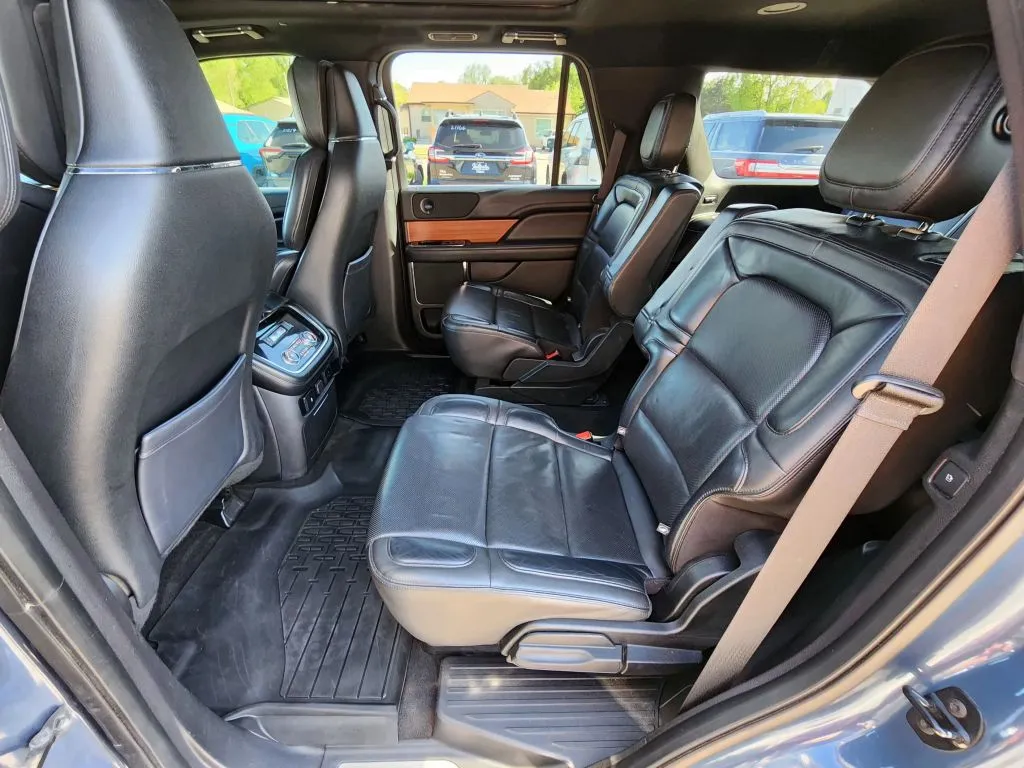 2018 Lincoln Navigator Select - Photo 17