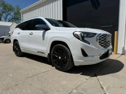 Photos of 2019 GMC Terrain Denali Sport Utility 4D for sale in Wahoo, NE at Tailgate Motor Co. (Wahoo)