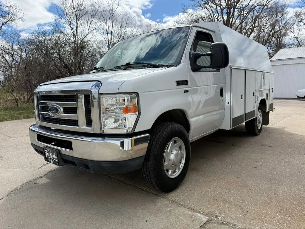 2012 Ford Econoline - Photo 4