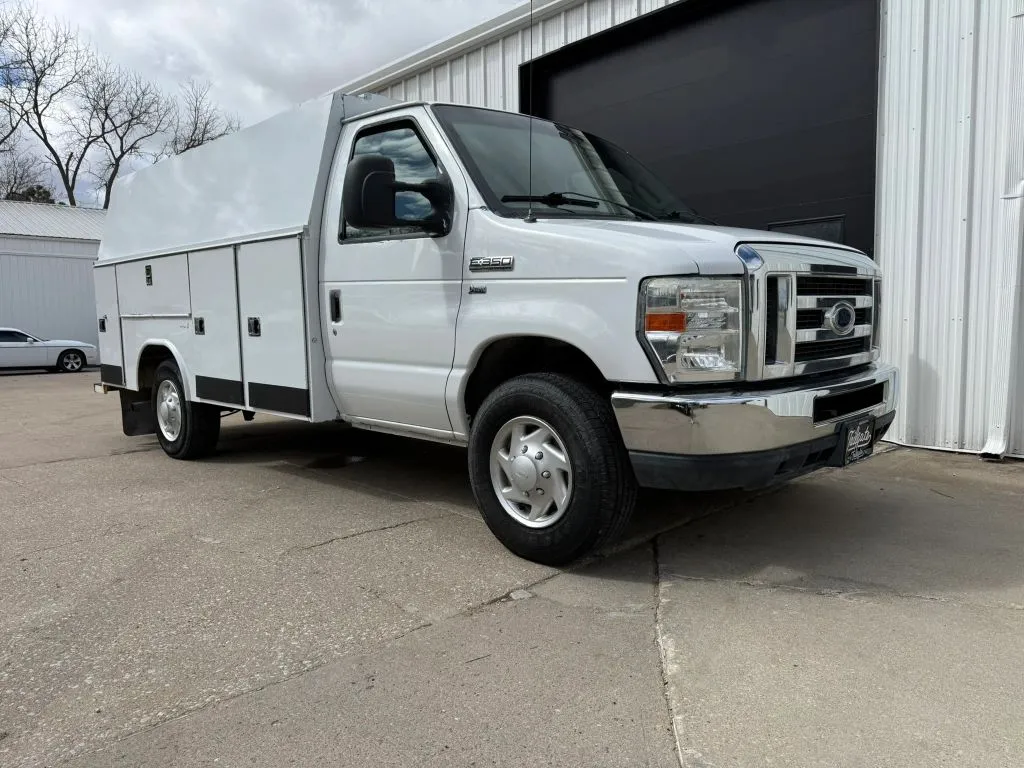 2012 Ford Econoline - Photo 2