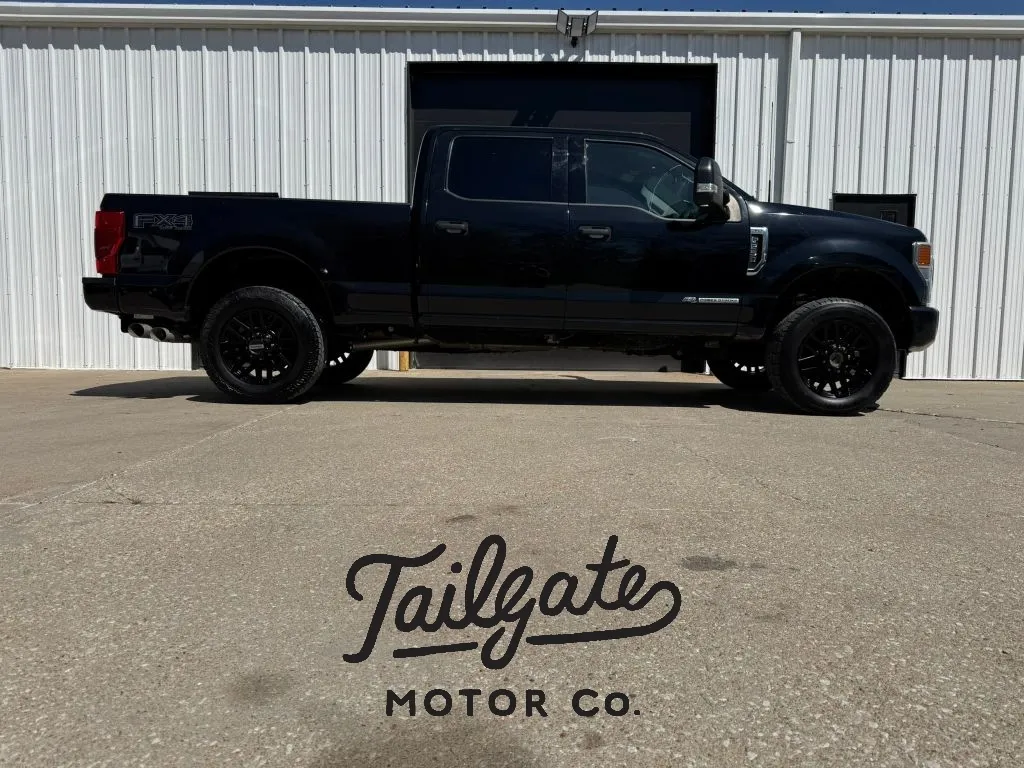 Black 2022 Ford F250 Super Duty Crew Cab XLT Pickup 4D 6 3/4 ft for sale in Wahoo, NE