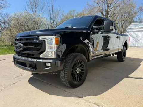 More photos of 2022 Ford F250 Super Duty Crew Cab XLT Pickup 4D 6 3/4 ft at Tailgate Motor Co. (Wahoo), NE