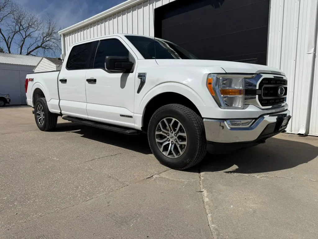 2021 Ford F-150 XLT - Photo 2