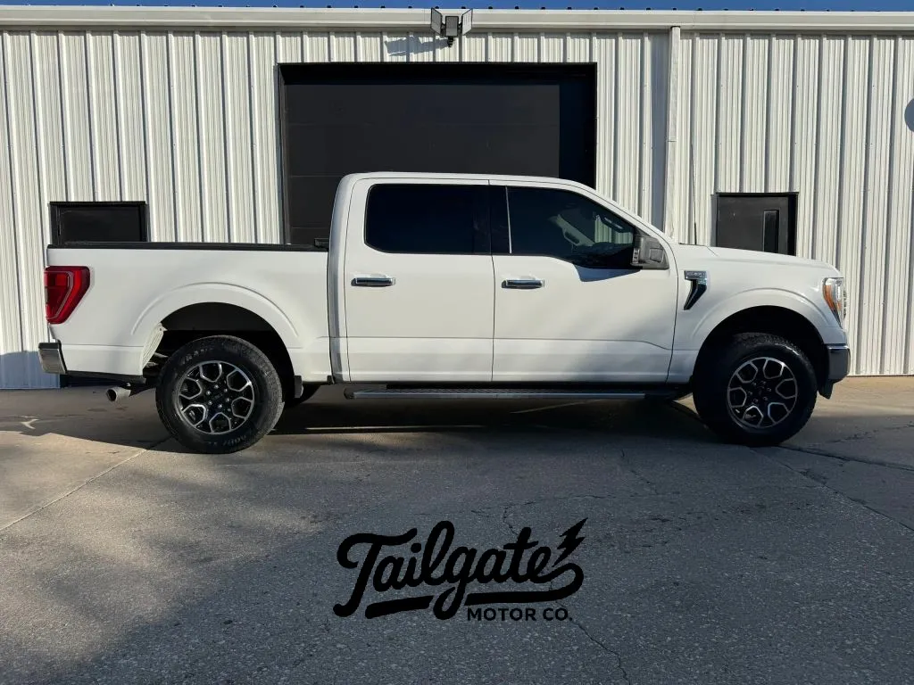 White 2021 Ford F-150 SuperCrew Cab XLT Pickup 4D 5 1/2 ft for sale in Wahoo, NE