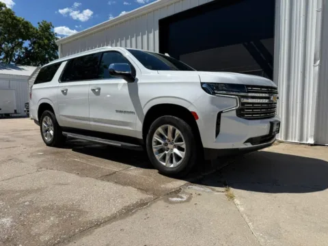 Photos of 2023 Chevrolet Suburban Premier Sport Utility 4D for sale in Wahoo, NE at Tailgate Motor Co. (Wahoo)