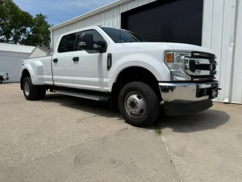 Photos of 2021 Ford F350 Super Duty Crew Cab XLT Pickup 4D 8 ft for sale in Wahoo, NE at Tailgate Motor Co. (Wahoo)