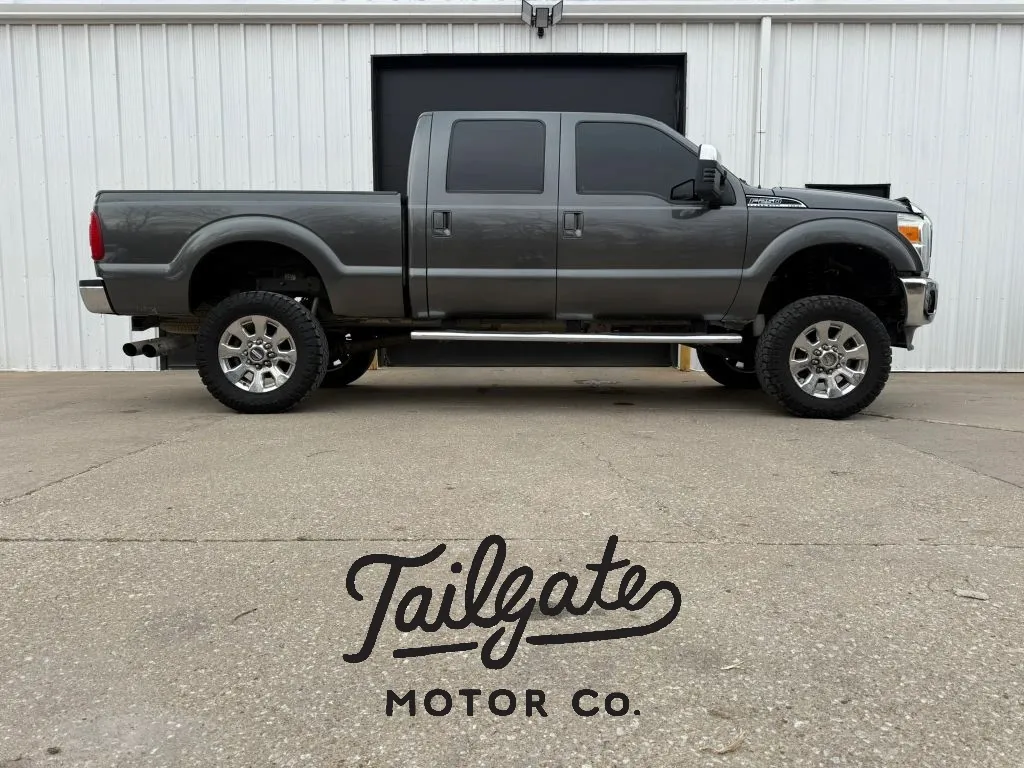 Gray 2016 Ford F250 Super Duty Crew Cab Lariat Pickup 4D 6 3/4 ft for sale in Wahoo, NE