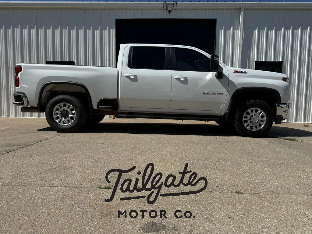 White 2020 Chevrolet Silverado 2500 HD Crew Cab LT Pickup 4D 6 1/2 ft for sale in Wahoo, NE