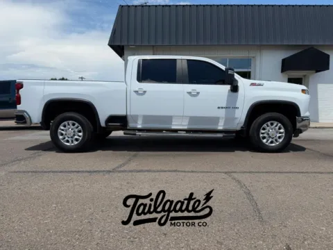 White 2024 Chevrolet Silverado 2500 HD Crew Cab LT Pickup 4D 6 1/2 ft for sale in Wahoo, NE