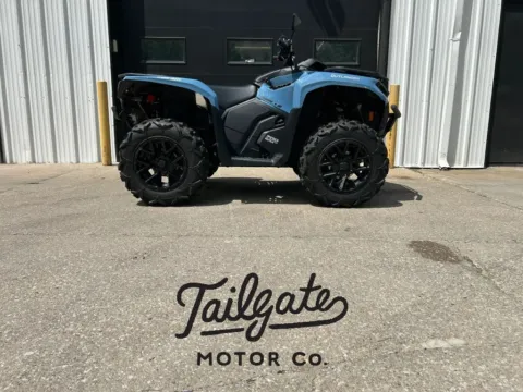 Blue 2025 Can-am outlander 700 XT for sale in Wahoo, NE