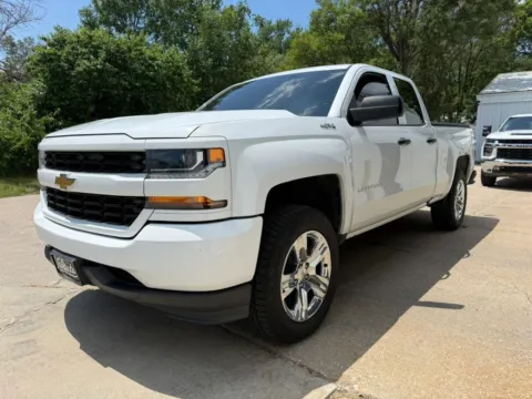 More photos of 2016 Chevrolet Silverado 1500 Double Cab Custom Pickup 4D 6 1/2 ft at Tailgate Motor Co. (Wahoo), NE