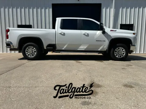 White 2023 Chevrolet Silverado 2500 HD Crew Cab LT Pickup 4D 6 1/2 ft for sale in Wahoo, NE