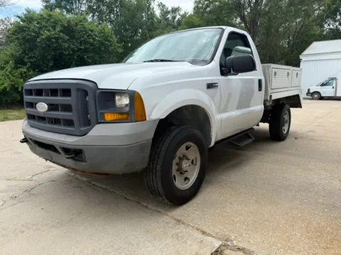 More photos of 2005 Ford F250 Super Duty Regular Cab XL Pickup 2D 8 ft at Tailgate Motor Co. (Wahoo), NE