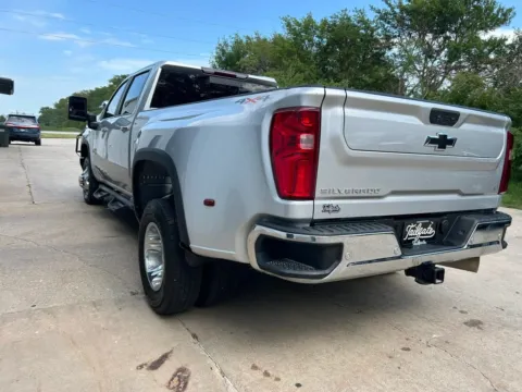 More photos of 2022 Chevrolet Silverado 3500 HD Crew Cab LT Pickup 4D 8 ft at Tailgate Motor Co. (Wahoo), NE