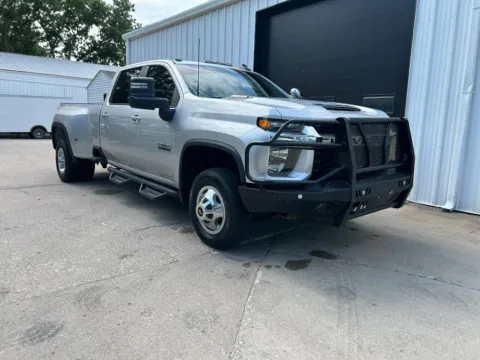 Photos of 2022 Chevrolet Silverado 3500 HD Crew Cab LT Pickup 4D 8 ft for sale in Wahoo, NE at Tailgate Motor Co. (Wahoo)