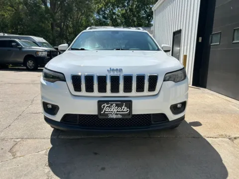 Another view of 2019 Jeep Cherokee Latitude Plus Sport Utility 4D for sale in Wahoo, NE at Tailgate Motor Co. (Wahoo)