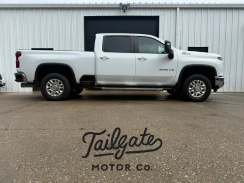 White 2024 Chevrolet Silverado 2500 HD Crew Cab LT Pickup 4D 6 1/2 ft for sale in Wahoo, NE