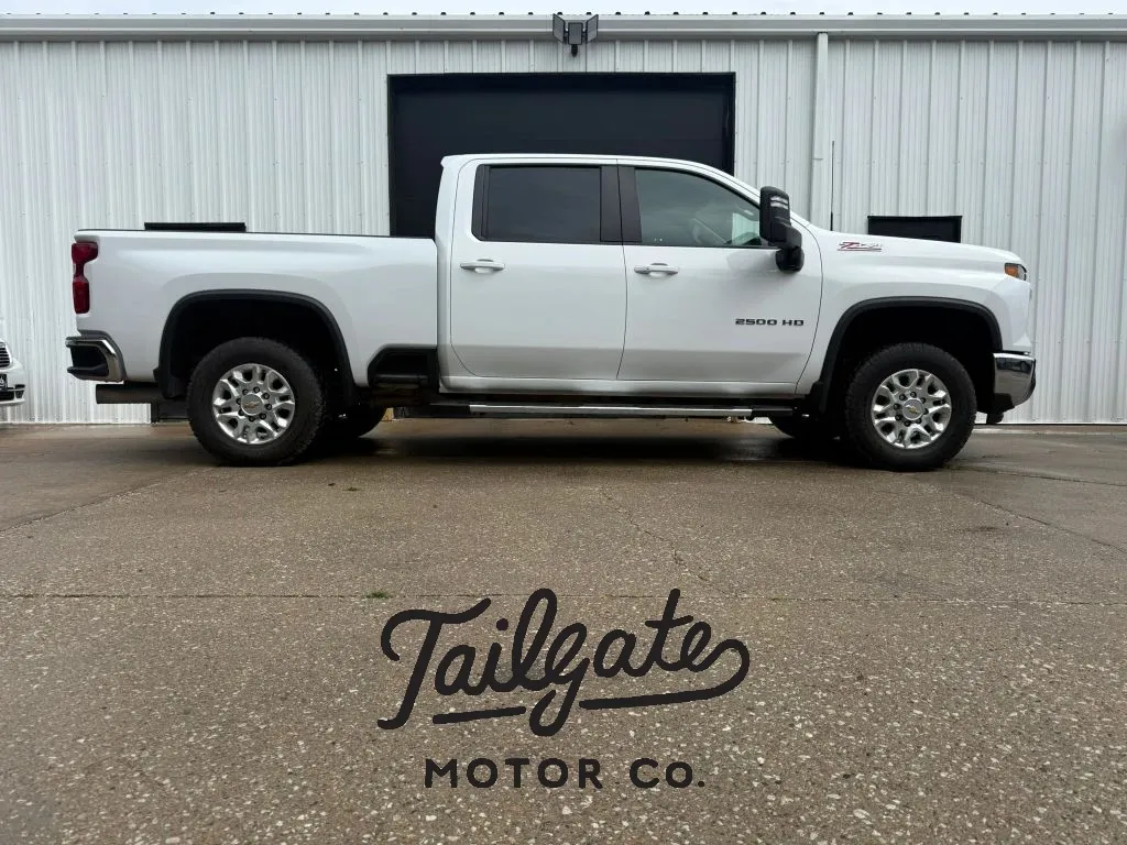White 2024 Chevrolet Silverado 2500 HD Crew Cab LT Pickup 4D 6 1/2 ft for sale in Wahoo, NE