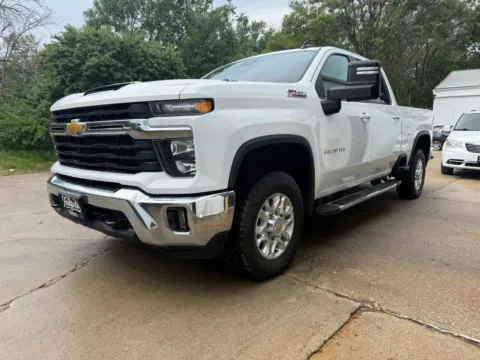 More photos of 2024 Chevrolet Silverado 2500 HD Crew Cab LT Pickup 4D 6 1/2 ft at Tailgate Motor Co. (Wahoo), NE