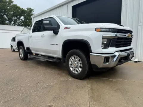 Photos of 2024 Chevrolet Silverado 2500 HD Crew Cab LT Pickup 4D 6 1/2 ft for sale in Wahoo, NE at Tailgate Motor Co. (Wahoo)