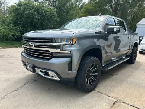 More photos of 2020 Chevrolet Silverado 1500 Crew Cab High Country Pickup 4D 5 3/4 ft at Tailgate Motor Co. (Wahoo), NE