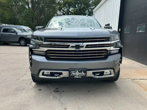 Another view of 2020 Chevrolet Silverado 1500 Crew Cab High Country Pickup 4D 5 3/4 ft for sale in Wahoo, NE at Tailgate Motor Co. (Wahoo)