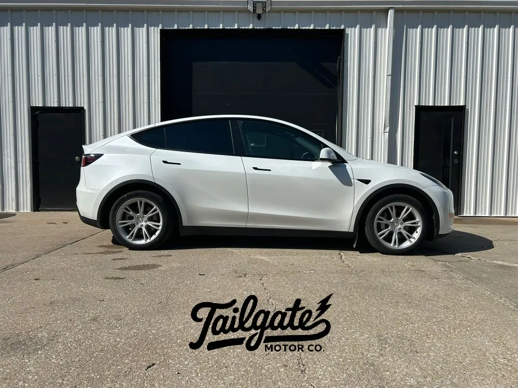 White 2021 Tesla Model Y Long Range Sport Utility 4D for sale in Wahoo, NE
