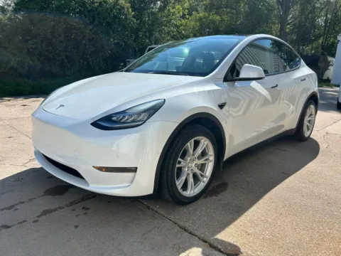 More photos of 2021 Tesla Model Y Long Range Sport Utility 4D at Tailgate Motor Co. (Wahoo), NE
