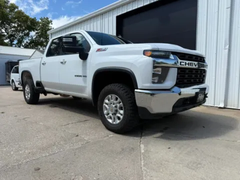 Photos of 2021 Chevrolet Silverado 2500 HD Crew Cab LT Pickup 4D 6 1/2 ft for sale in Wahoo, NE at Tailgate Motor Co. (Wahoo)