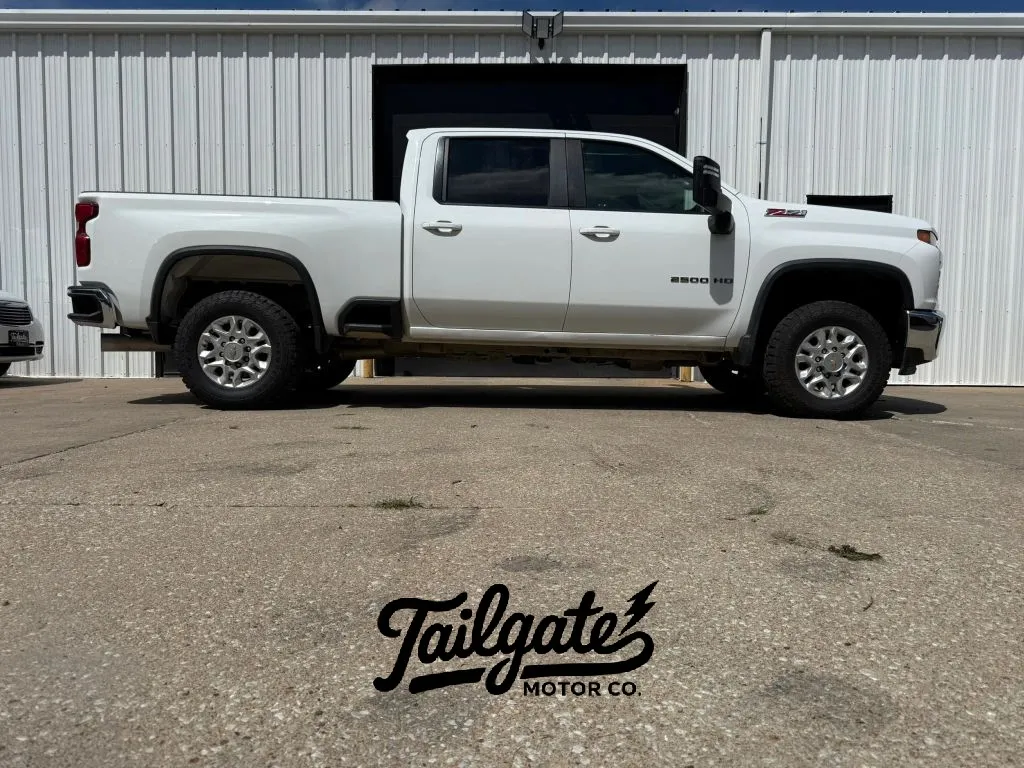 White 2021 Chevrolet Silverado 2500 HD Crew Cab LT Pickup 4D 6 1/2 ft for sale in Wahoo, NE