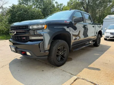 More photos of 2021 Chevrolet Silverado 1500 Crew Cab LT Trail Boss Pickup 4D 5 3/4 ft at Tailgate Motor Co. (Wahoo), NE