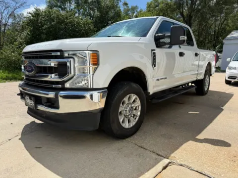 More photos of 2022 Ford F250 Super Duty Crew Cab XLT Pickup 4D 6 3/4 ft at Tailgate Motor Co. (Wahoo), NE