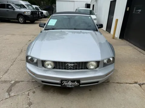 Another view of 2007 Ford Mustang Deluxe Convertible 2D for sale in Wahoo, NE at Tailgate Motor Co. (Wahoo)