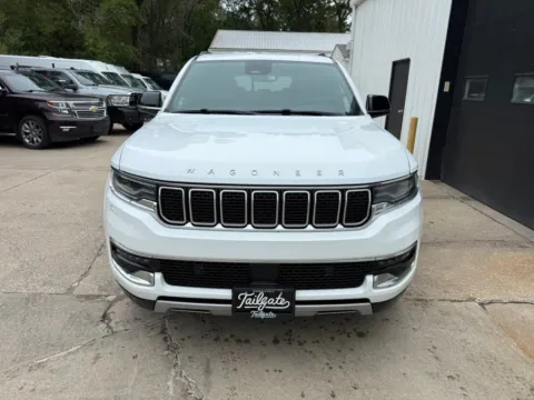 Another view of 2024 Jeep Wagoneer L Series II Sport Utility 4D for sale in Wahoo, NE at Tailgate Motor Co. (Wahoo)