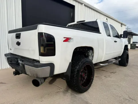 More photos of 2007 Chevrolet Silverado 2500 HD Extended Cab LT Pickup 4D 6 1/2 ft at Tailgate Motor Co. (Wahoo), NE