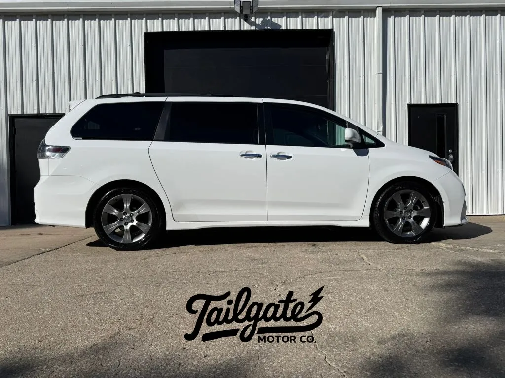 2015 Toyota Sienna SE