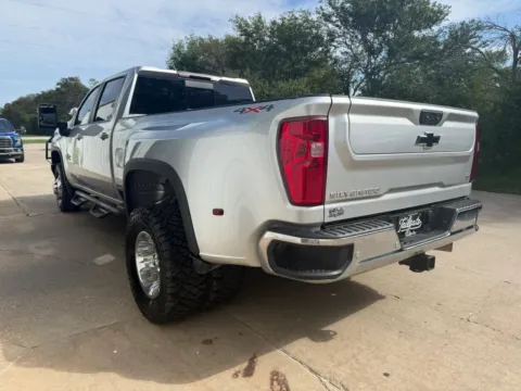 More photos of 2022 Chevrolet Silverado 3500 HD Crew Cab LT Pickup 4D 8 ft at Tailgate Motor Co. (Wahoo), NE