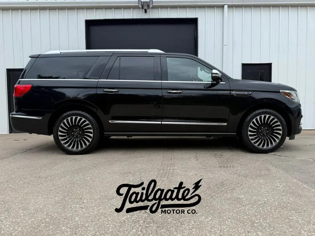 2018 Lincoln Navigator Black Label