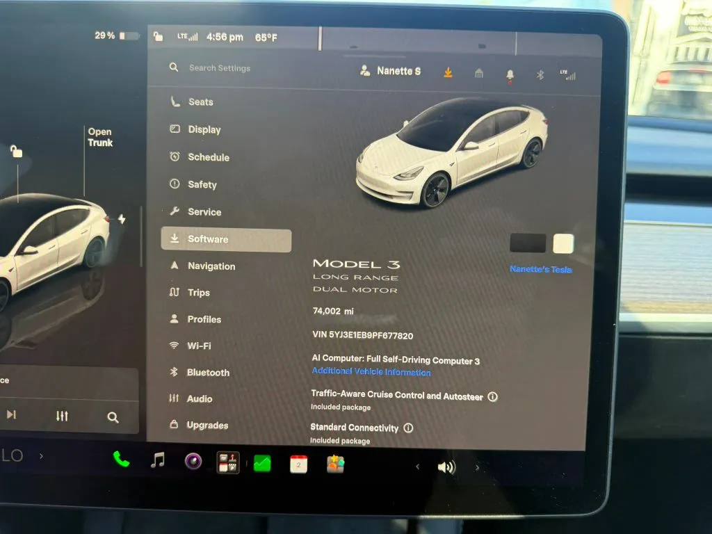 Tesla Model 3 photo 18