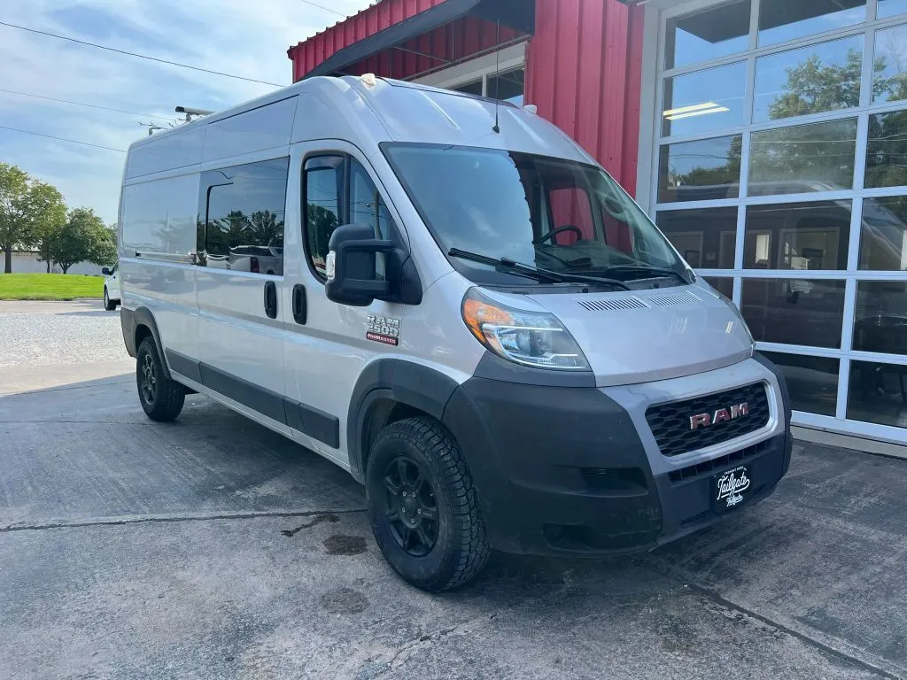 Ram Cargo Van photo 2